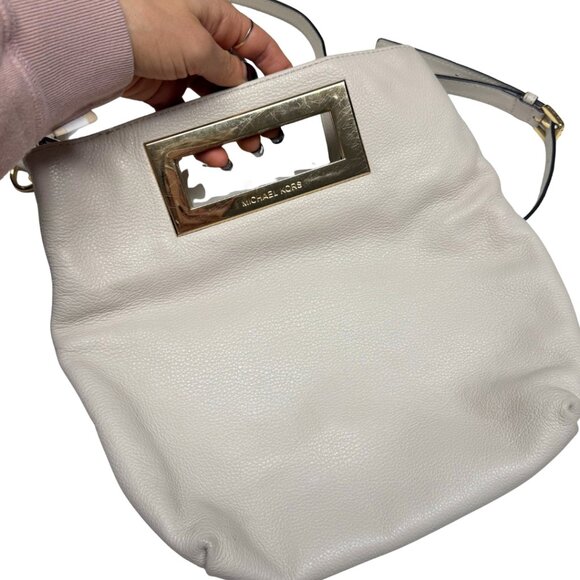 Michael Kors Berkley Medium Messenger – White Leather - Picture 10 of 14